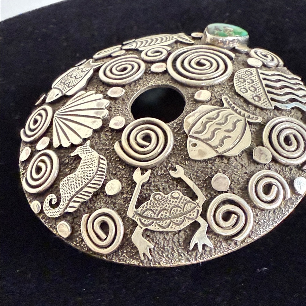 Alex Sanchez heavy gauge Silver and Royston Turquoise Seed Box with Sea Motifs - Picture 2 of 7